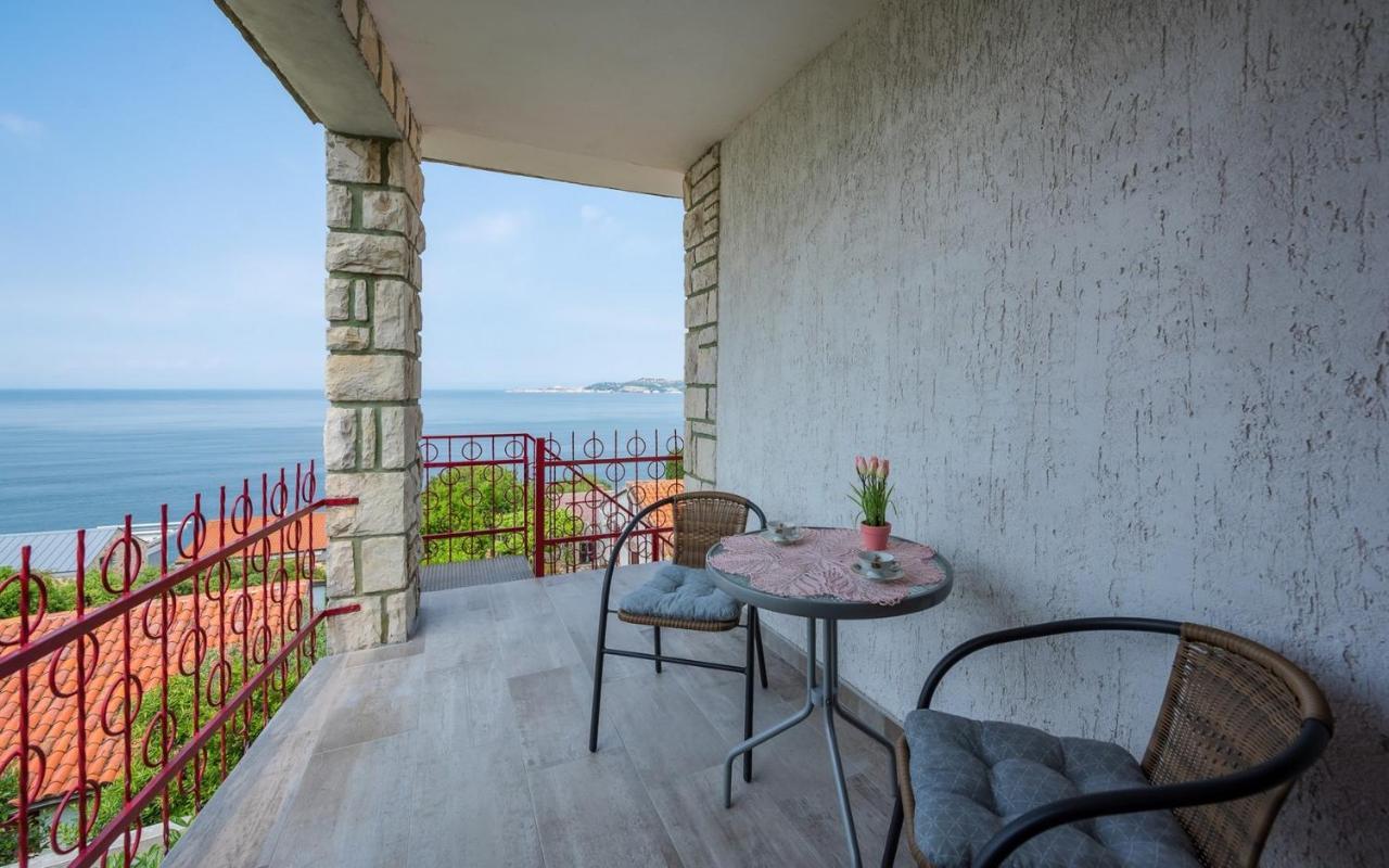 Apartment Crveni *